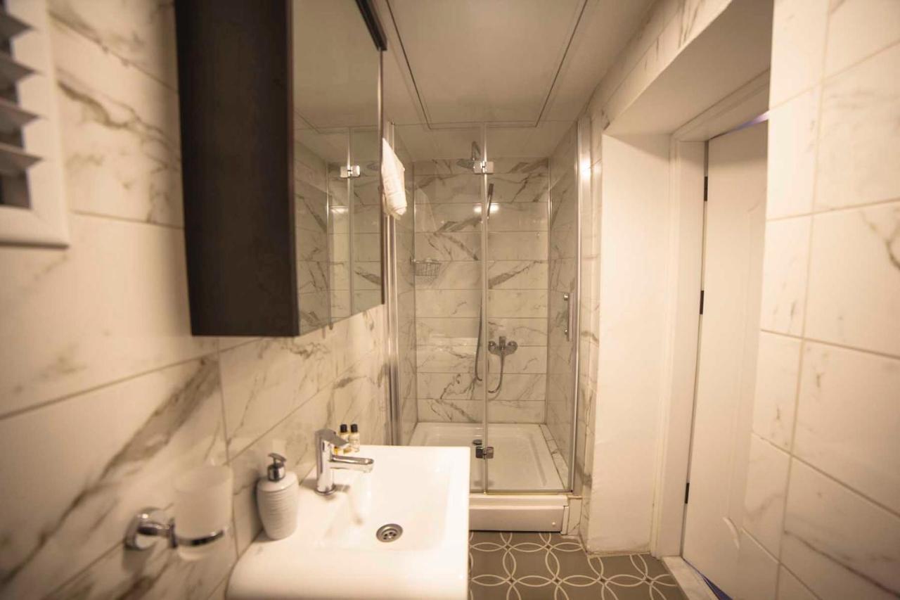 Galata Cicek Suites อิสตันบูล ภายนอก รูปภาพ